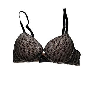 Black Lace Push-Up Bra with Nude Lining 34B